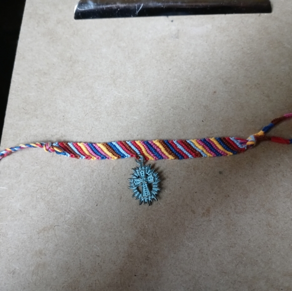 Bracelets - Picture 8 of 14